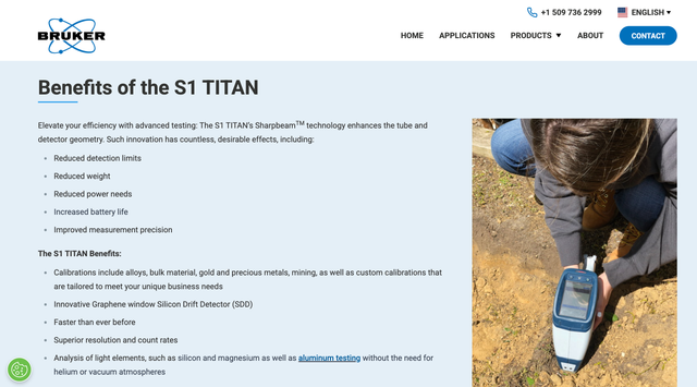 Screenshot der Bruker-Website: Im Bild ist der S1 TITAN RFA-Handspektrometer zu sehen