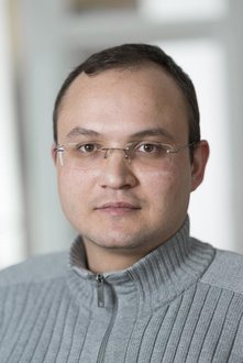 Solr-Experte Rafael Kähm Solr-Experte Rafael Kähm