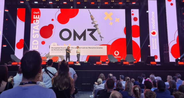 Vortrag von Richard David Precht und Markus Lanz auf der OMR 2023 in Hamburg Vortrag von Richard David Precht und Markus Lanz auf der OMR 2023 in Hamburg